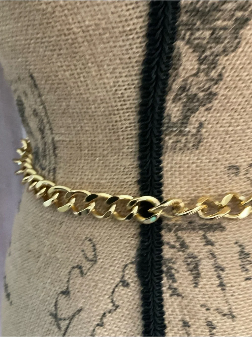 Vintage gold coco 90’s